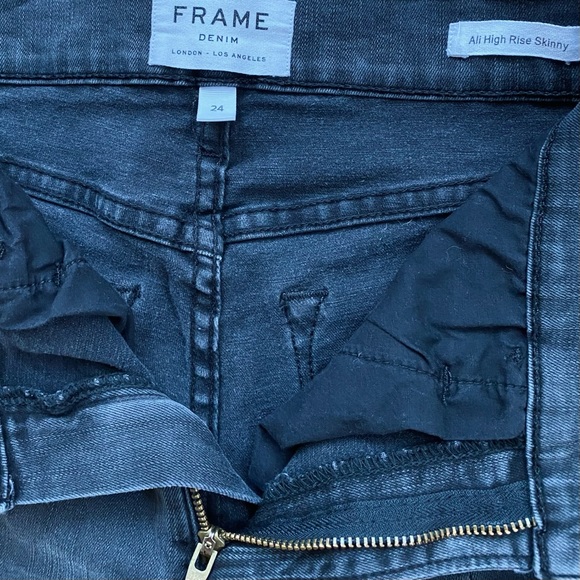 New FRAME Ali High Rise Jeans - Picture 8 of 8